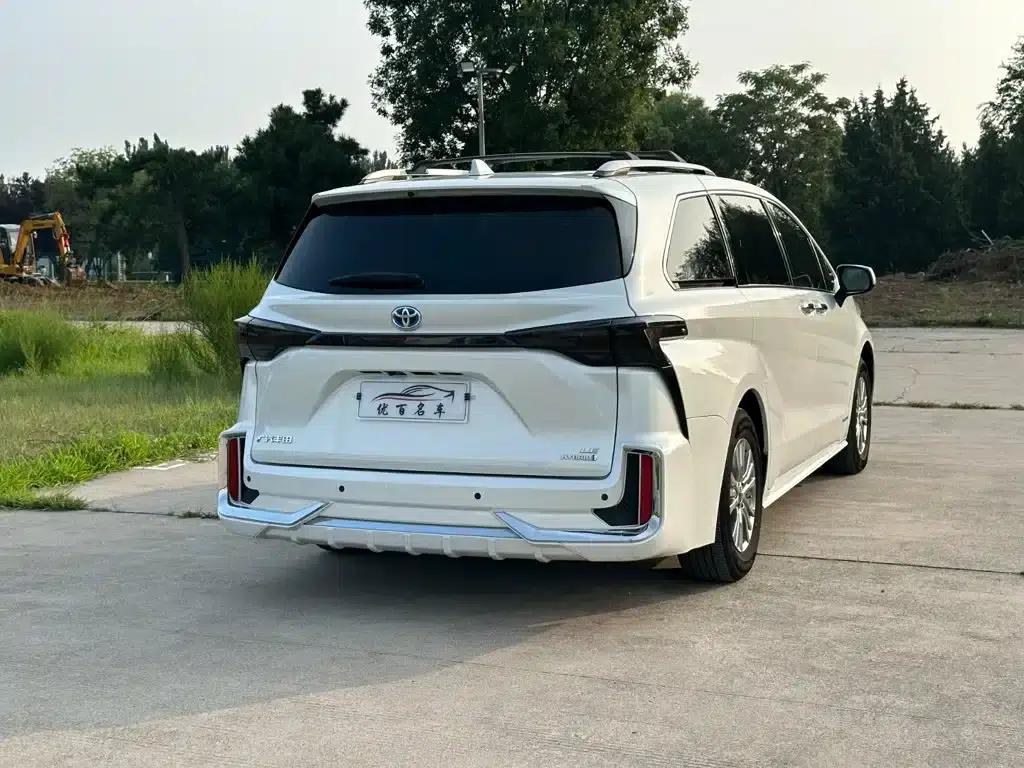 2021 Sienna 2.5L Hybrid Comfort Edition — миниатюра 6