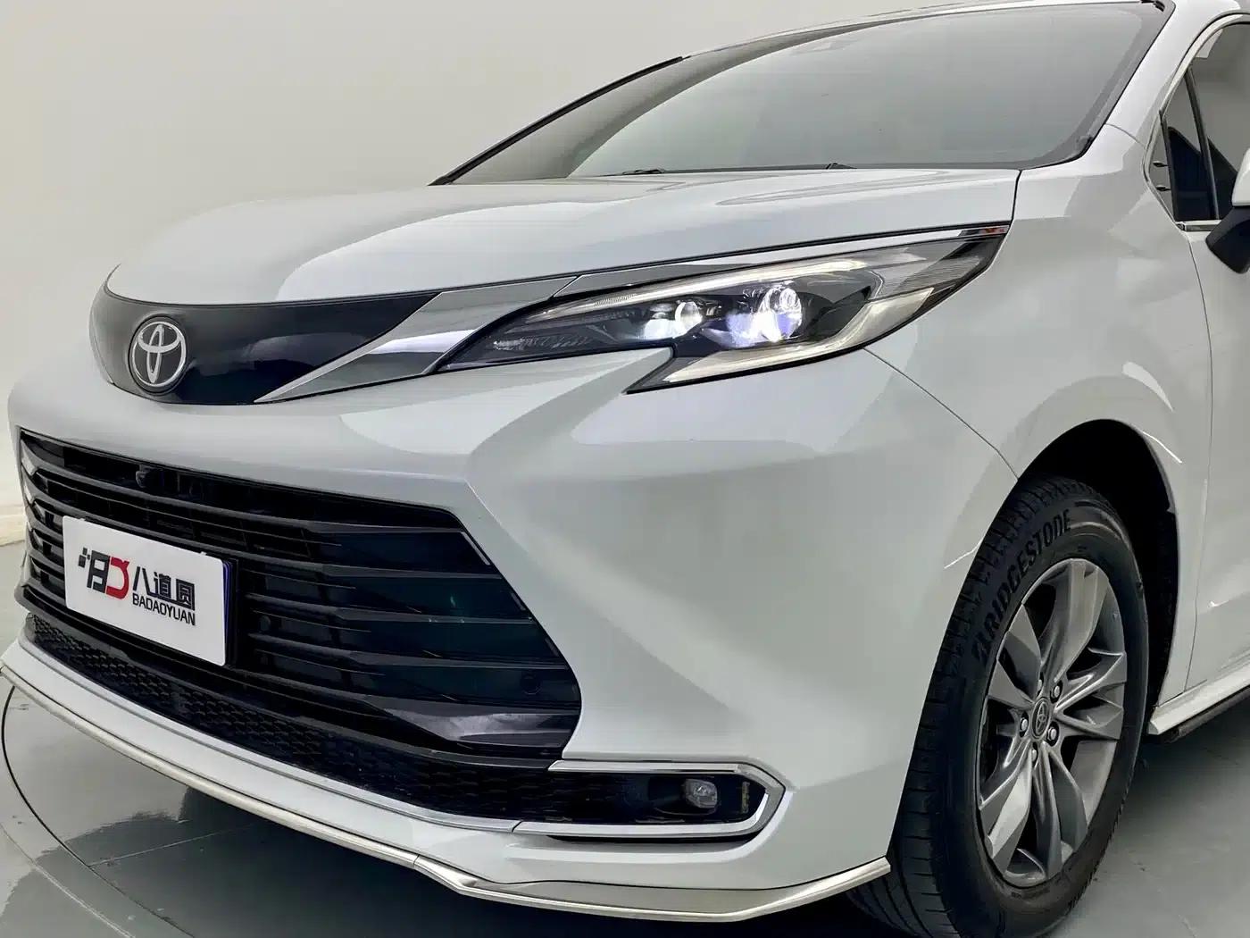 2026 Sienna 2.5L Hybrid 2WD Comfort Edition — миниатюра 8