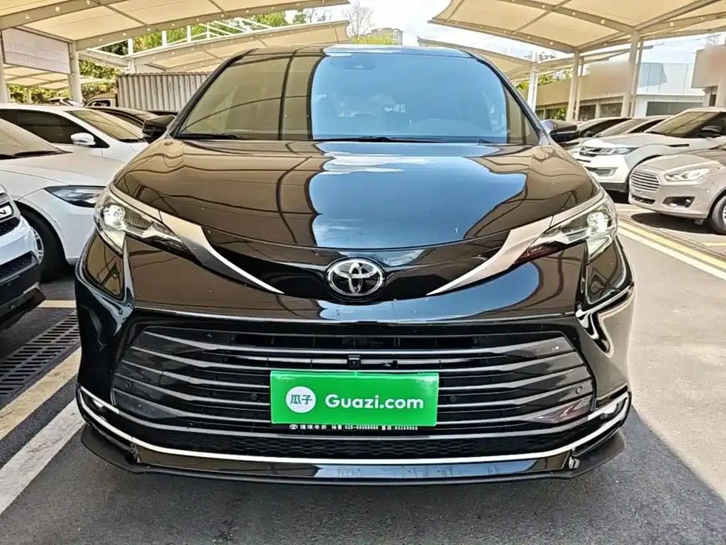 2024 Sienna 2.5L Hybrid AWD Premium Edition — миниатюра 3