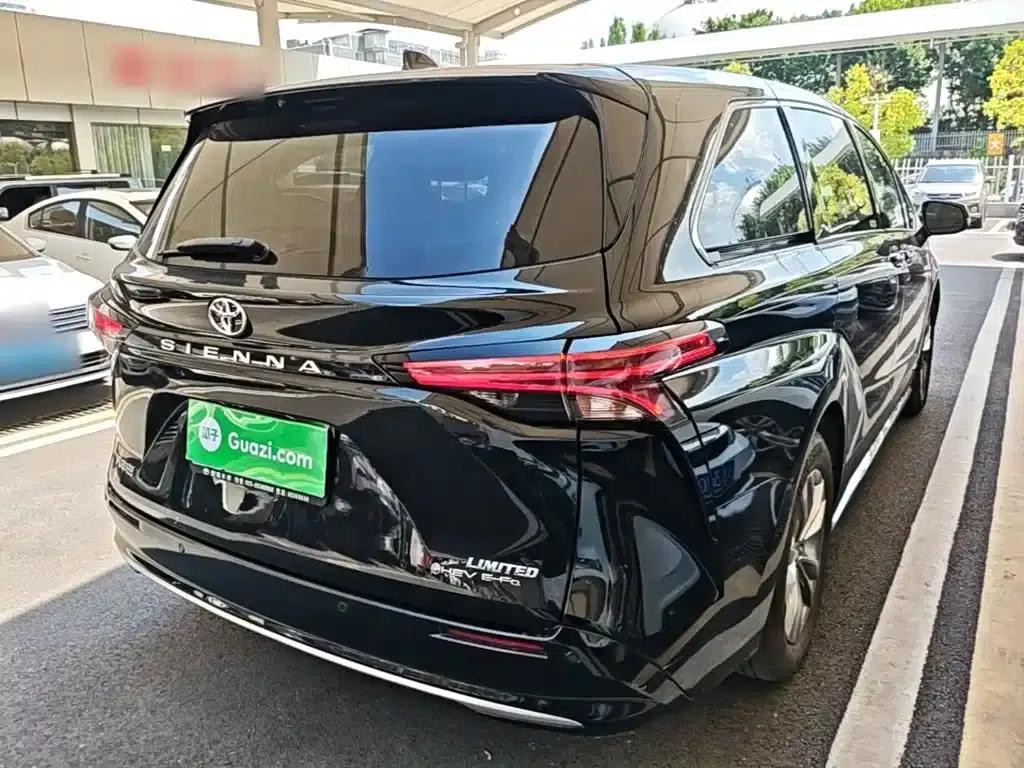 2024 Sienna 2.5L Hybrid AWD Premium Edition — миниатюра 5