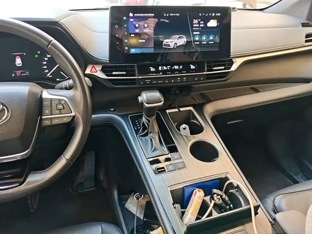 2024 Sienna 2.5L Hybrid AWD Premium Edition — миниатюра 9