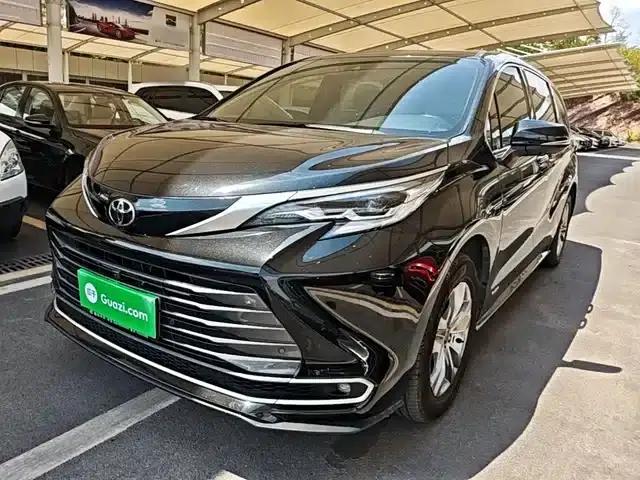 2024 Sienna 2.5L Hybrid AWD Premium Edition
