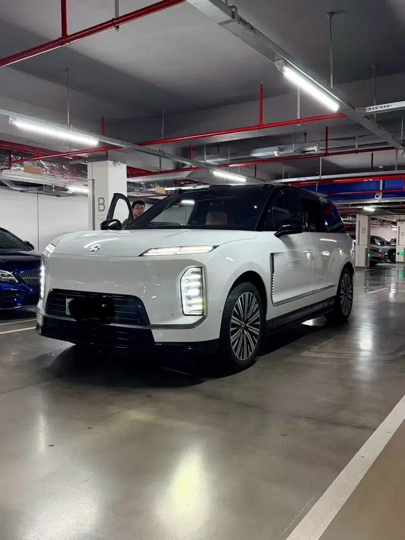NIO ES9 2026 Executive Signature Edition with 6-seat island — миниатюра 1