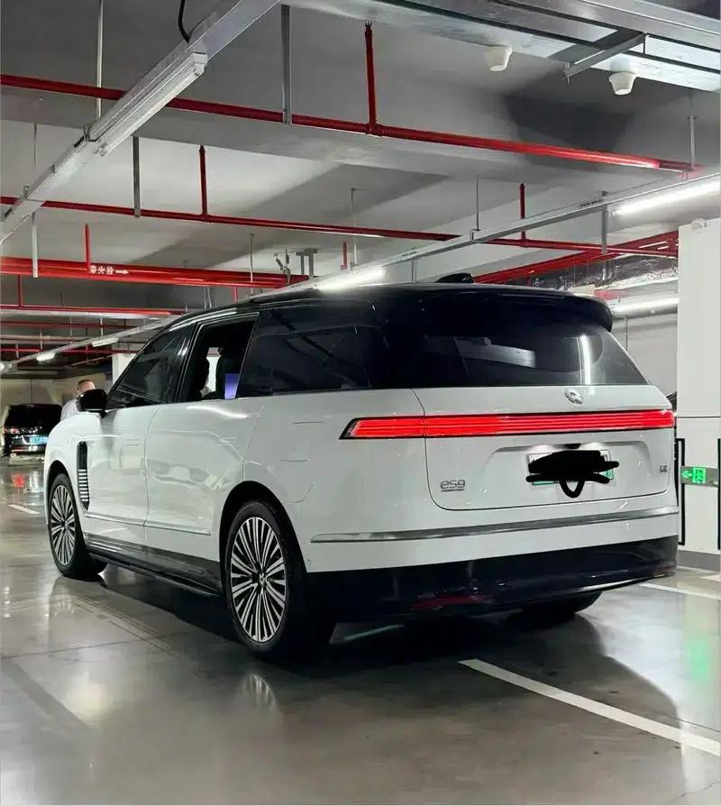 NIO ES9 2026 Executive Signature Edition with 6-seat island — миниатюра 4