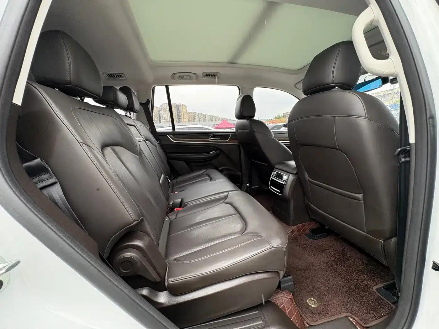 Roewe RX8 2018 30T Intelligent Internet Four-Wheel Drive Flagship Edition — миниатюра 11