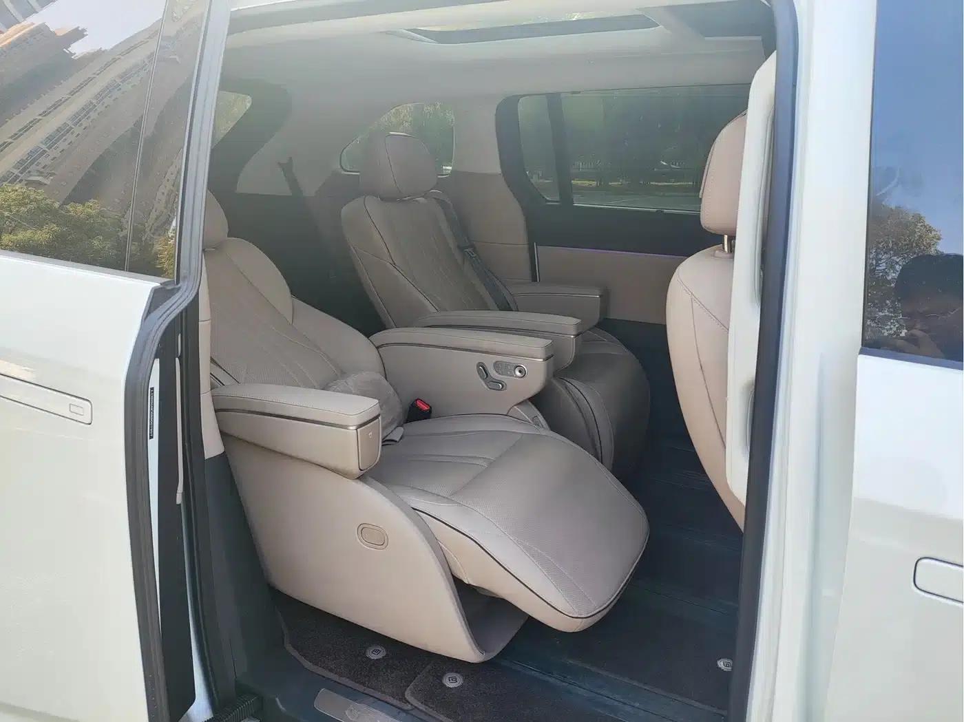 XPeng X9 2024 Model 640 AWD High Performance Max — миниатюра 8
