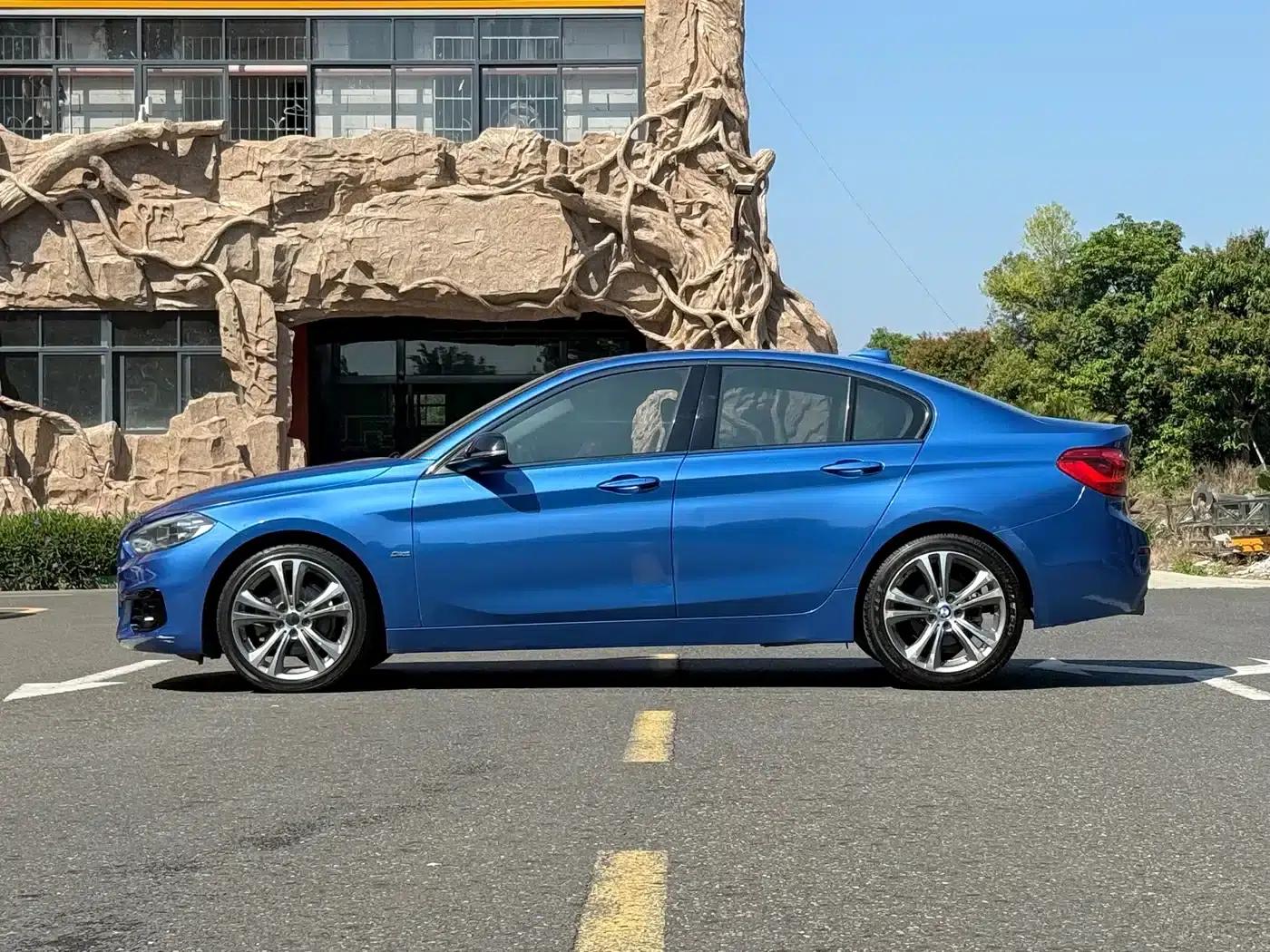 2017 BMW 1 Series 118i Sport — миниатюра 2