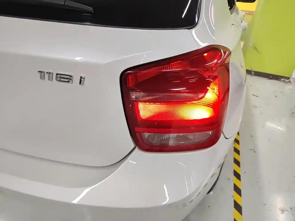 2013 BMW 1 Series (Imported) Facelift 116i Leading Edition — миниатюра 8