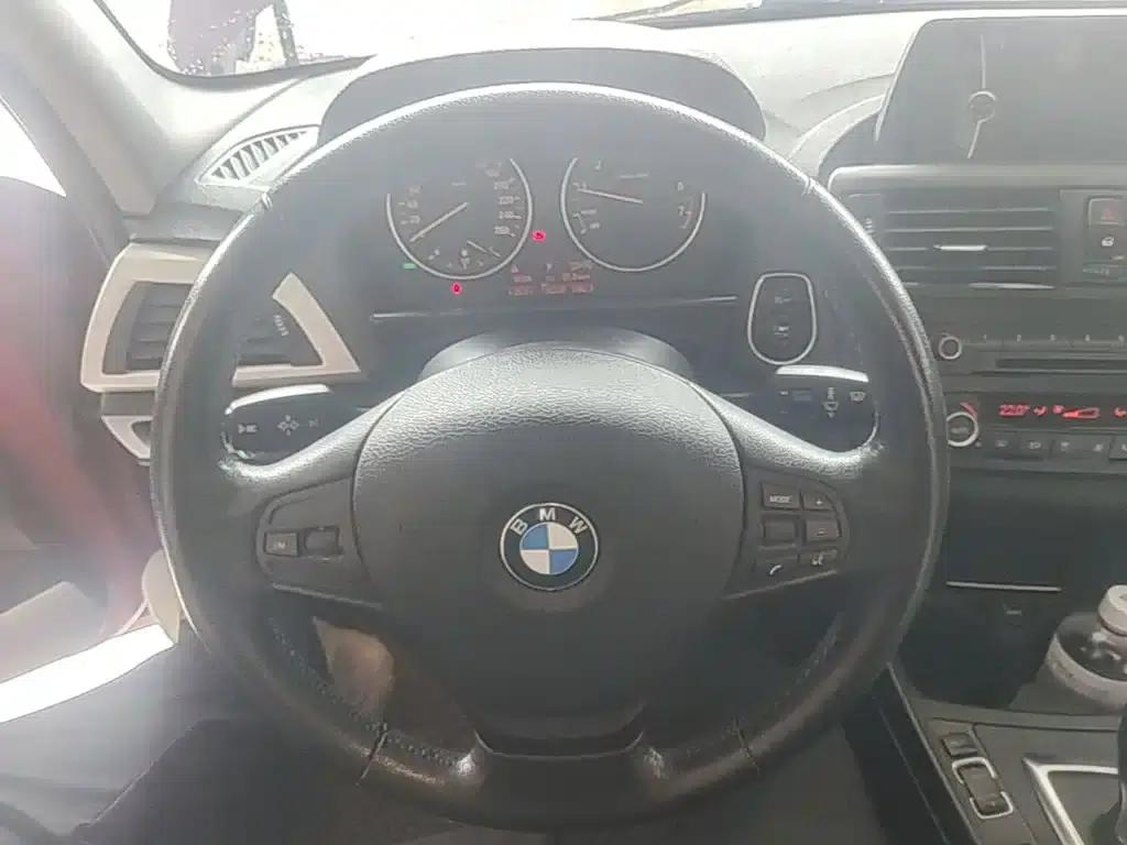 2013 BMW 1 Series (Imported) Facelift 118i Leading Edition — миниатюра 11