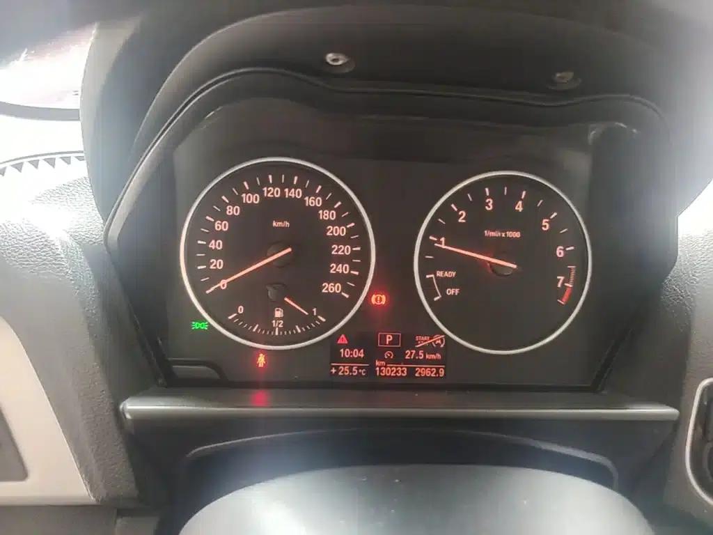 2013 BMW 1 Series (Imported) Facelift 118i Leading Edition — миниатюра 12