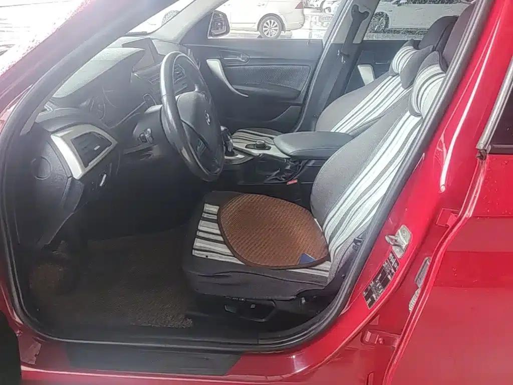 2013 BMW 1 Series (Imported) Facelift 118i Leading Edition — миниатюра 15