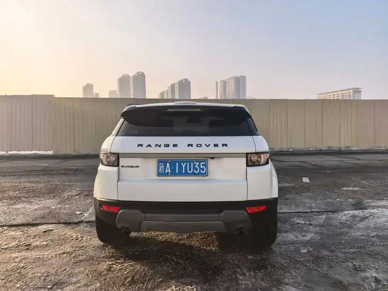 Range Rover Evoque 2015 2.0T 5-Door Smart Edition — миниатюра 5