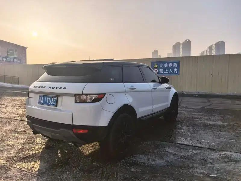 Range Rover Evoque 2015 2.0T 5-Door Smart Edition — миниатюра 6