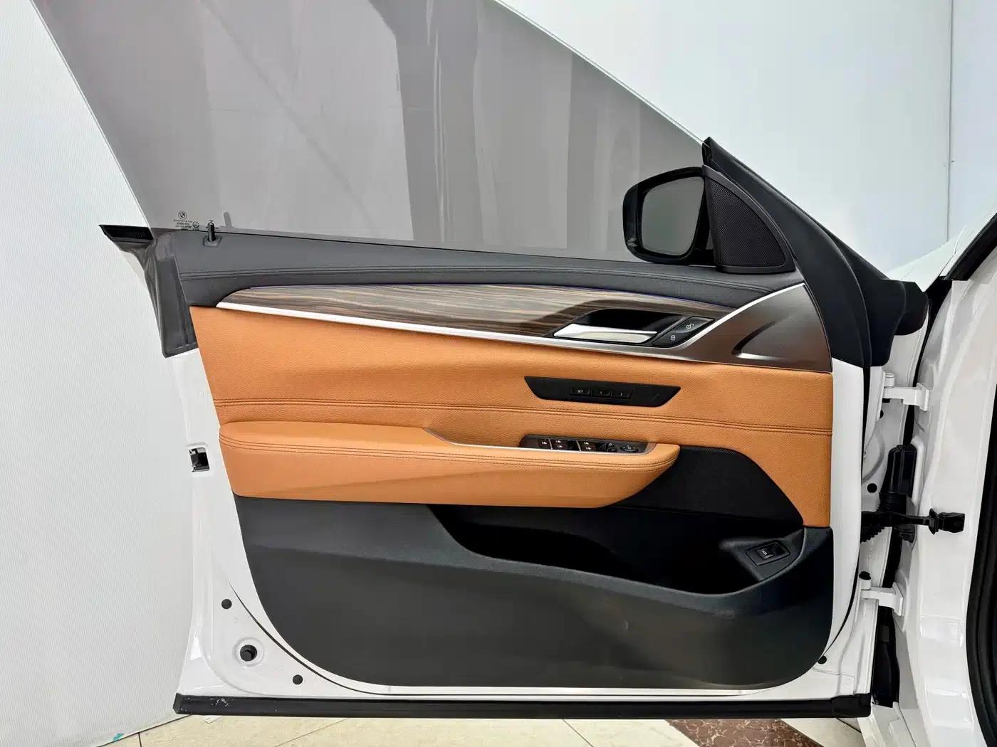 2018 BMW 6 Series GT 630i Luxury Design Package — миниатюра 7