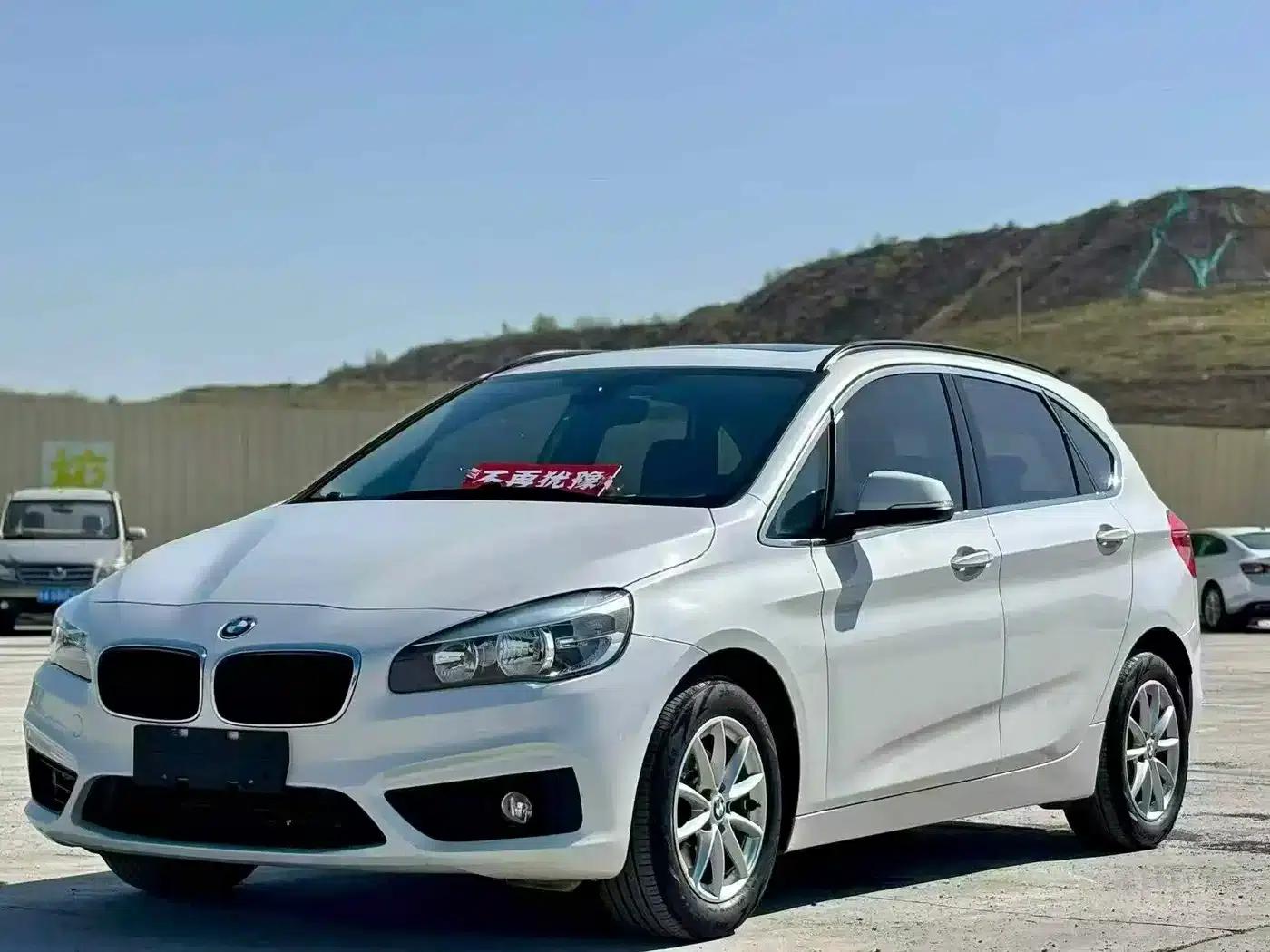 2016 BMW 2 Series Gran Tourer 218i Fashion Edition — миниатюра 1