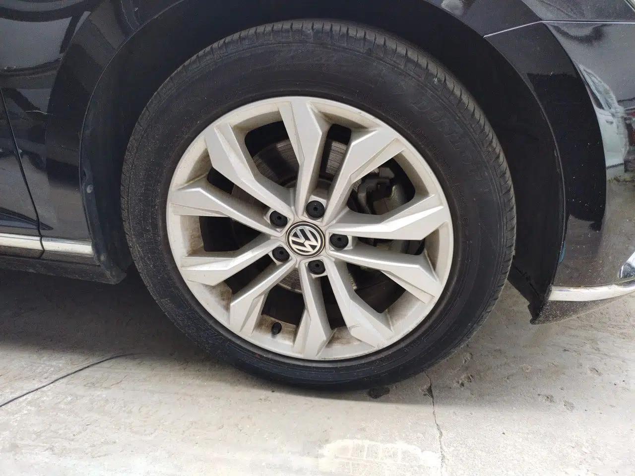 Volkswagen Magotan 2017 330TSI DSG Luxury Model — миниатюра 5