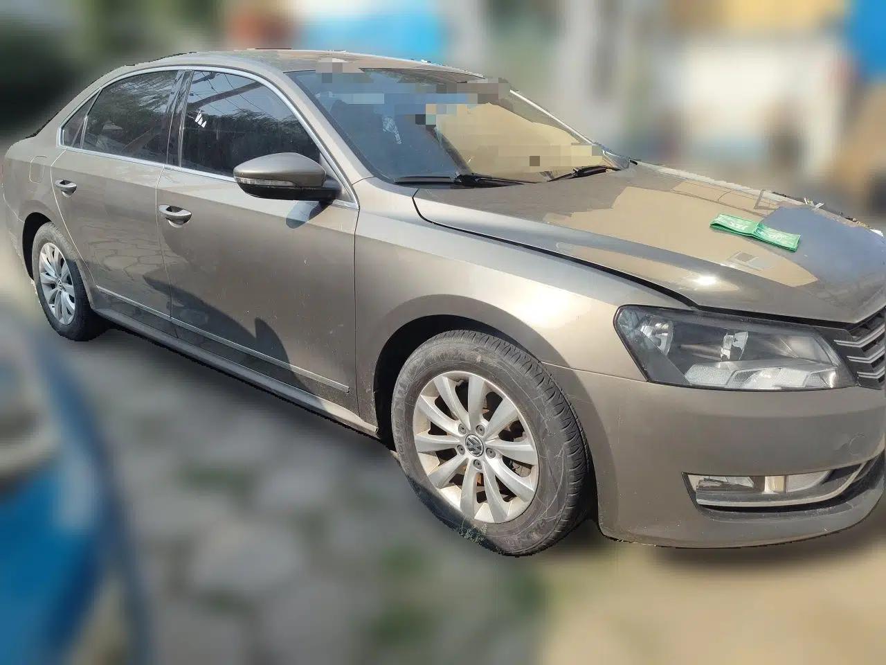 Volkswagen Passat 2013 1.8TSI DSG Prestige Edition — миниатюра 3