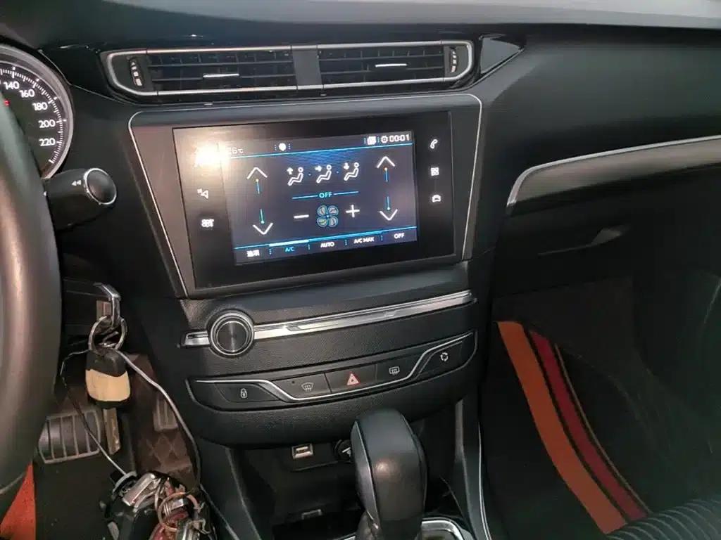 Peugeot 408 2018 350THP Automatic Luxury Edition — миниатюра 13