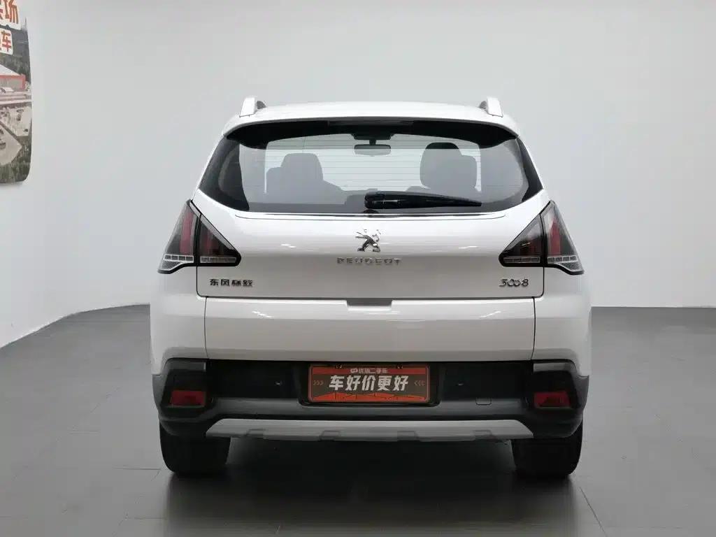 Peugeot 3008 2016 2.0L Automatic Classic Edition — миниатюра 4