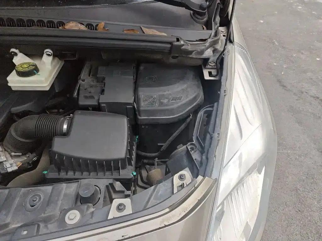 Peugeot 3008 2015 2.0L Automatic Trend Edition — миниатюра 24