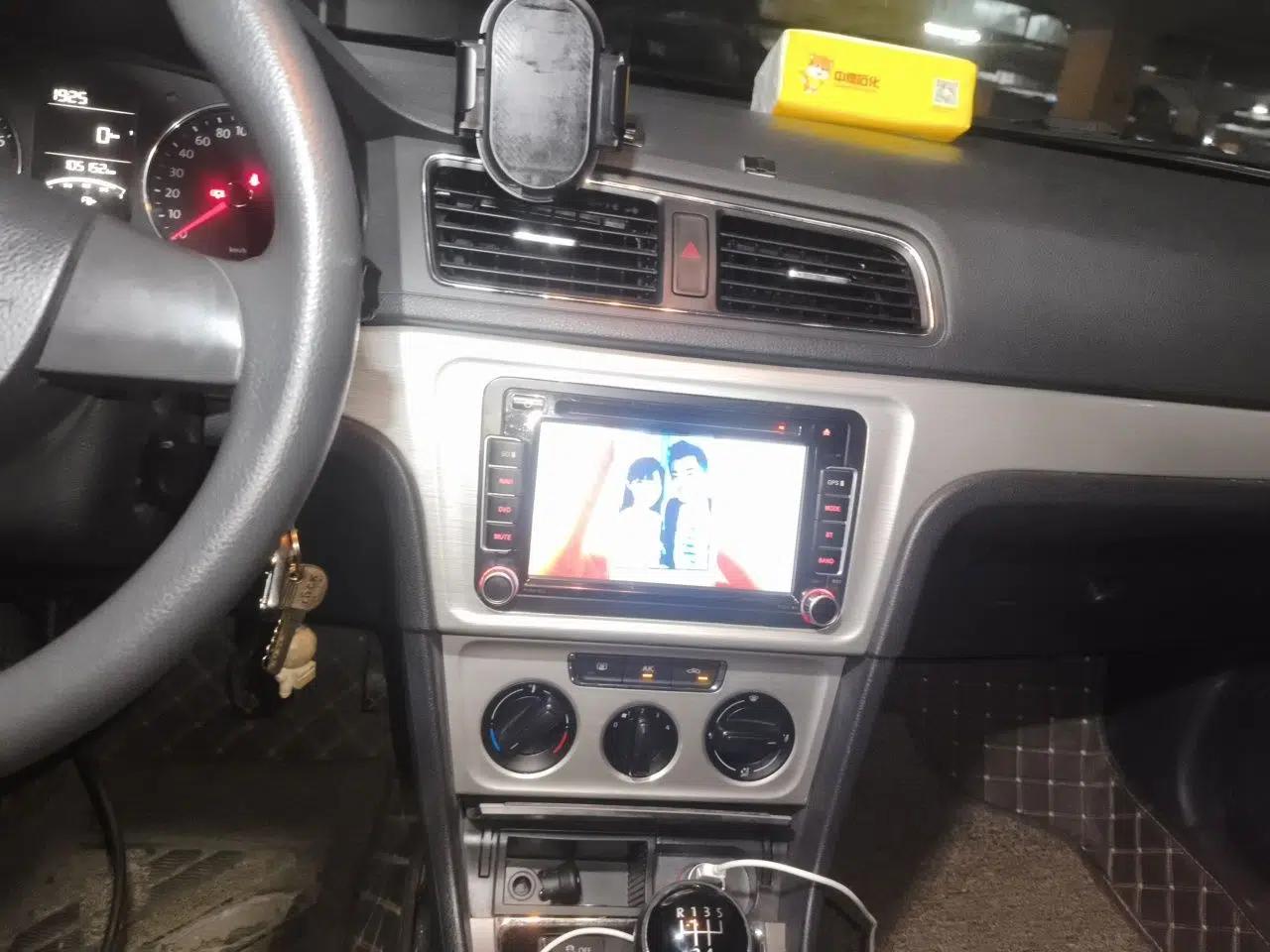 Volkswagen Lavida 2013 Restyled Classic 1.6L Manual Comfort Edition — миниатюра 13