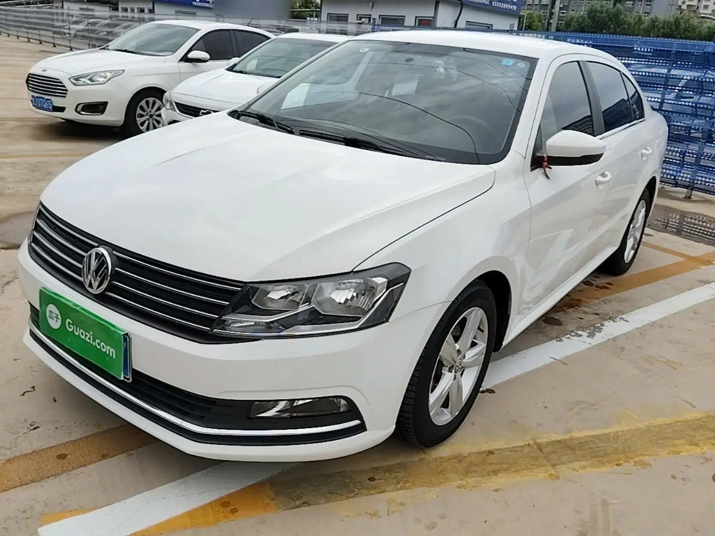 Volkswagen Lavida 2017 1.6L Automatic Fashion Edition — миниатюра 1