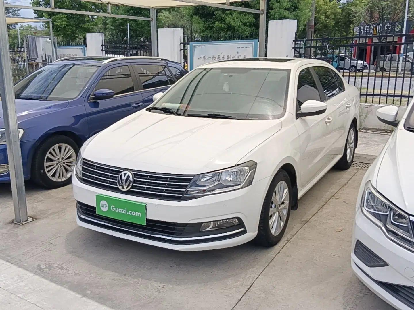 Volkswagen Lavida 2017 230TSI DSG Comfort Edition — миниатюра 1