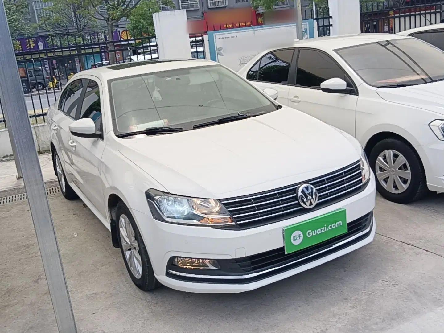 Volkswagen Lavida 2017 230TSI DSG Comfort Edition — миниатюра 3