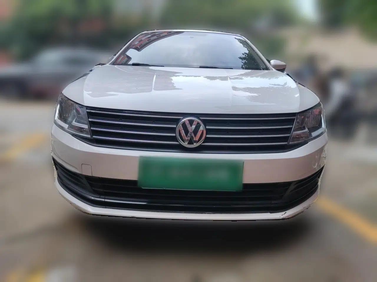 Volkswagen Lavida 2017 1.6L Automatic Fashion Edition — миниатюра 2