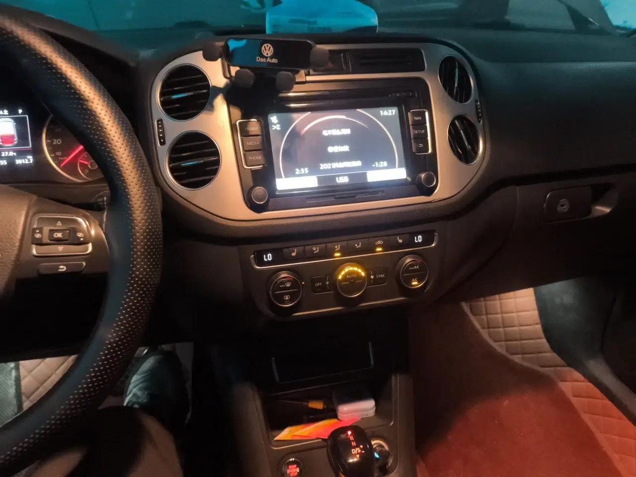 Volkswagen Tiguan 2015 1.8TSI Automatic Two-Wheel Drive Luxury Model — миниатюра 13