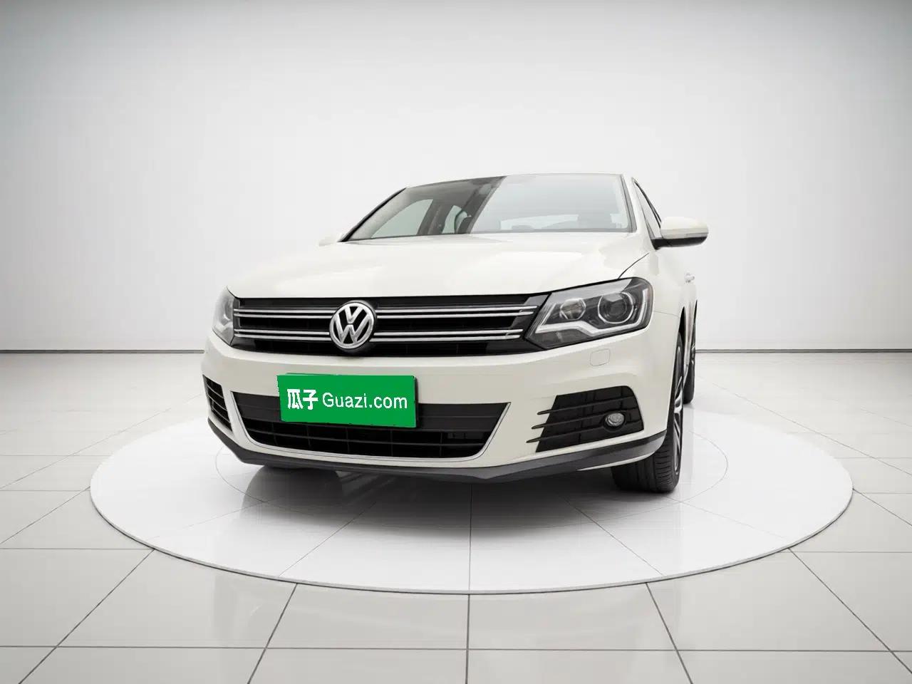 Volkswagen Tiguan 2015 1.8TSI Automatic Two-Wheel Drive Comfort Edition — миниатюра 2