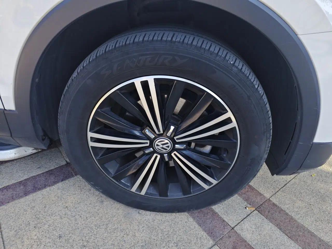 Volkswagen Tiguan L 2019 330TSI Automatic Two-Wheel Drive Panoramic Comfort Edition China V Standard — миниатюра 8