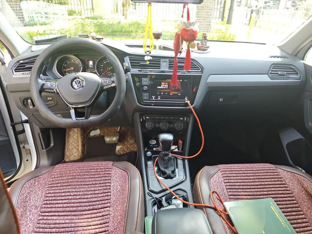 Volkswagen Tiguan L 2019 330TSI Automatic Two-Wheel Drive Panoramic Comfort Edition China V Standard — миниатюра 9