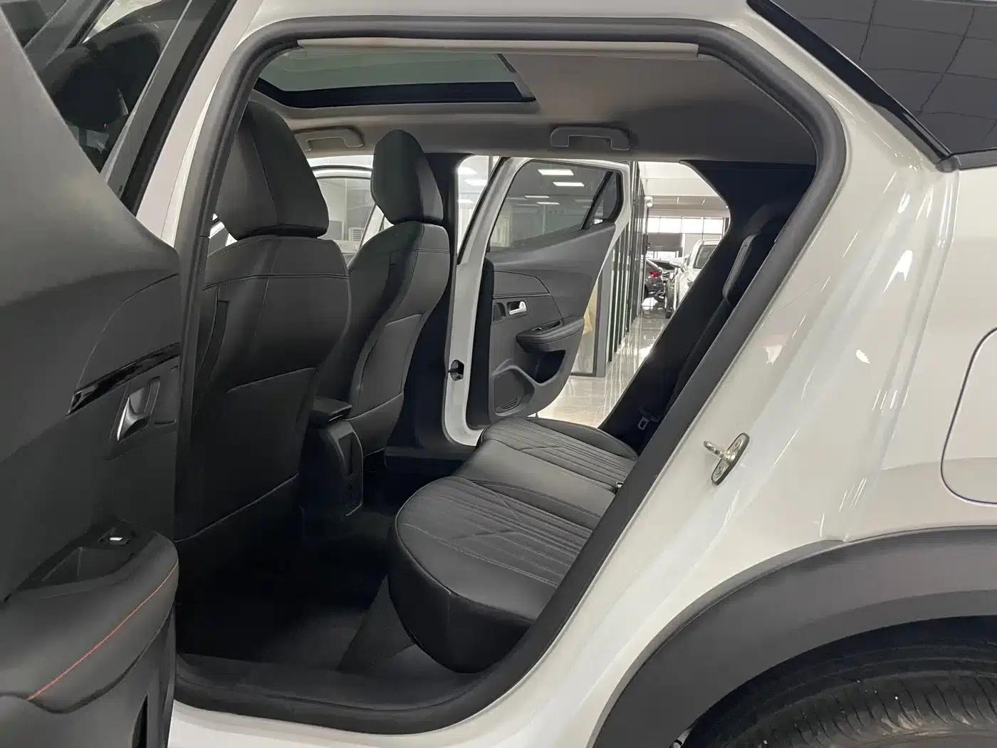 Peugeot 2008 2022 230THP THE ONE — миниатюра 6
