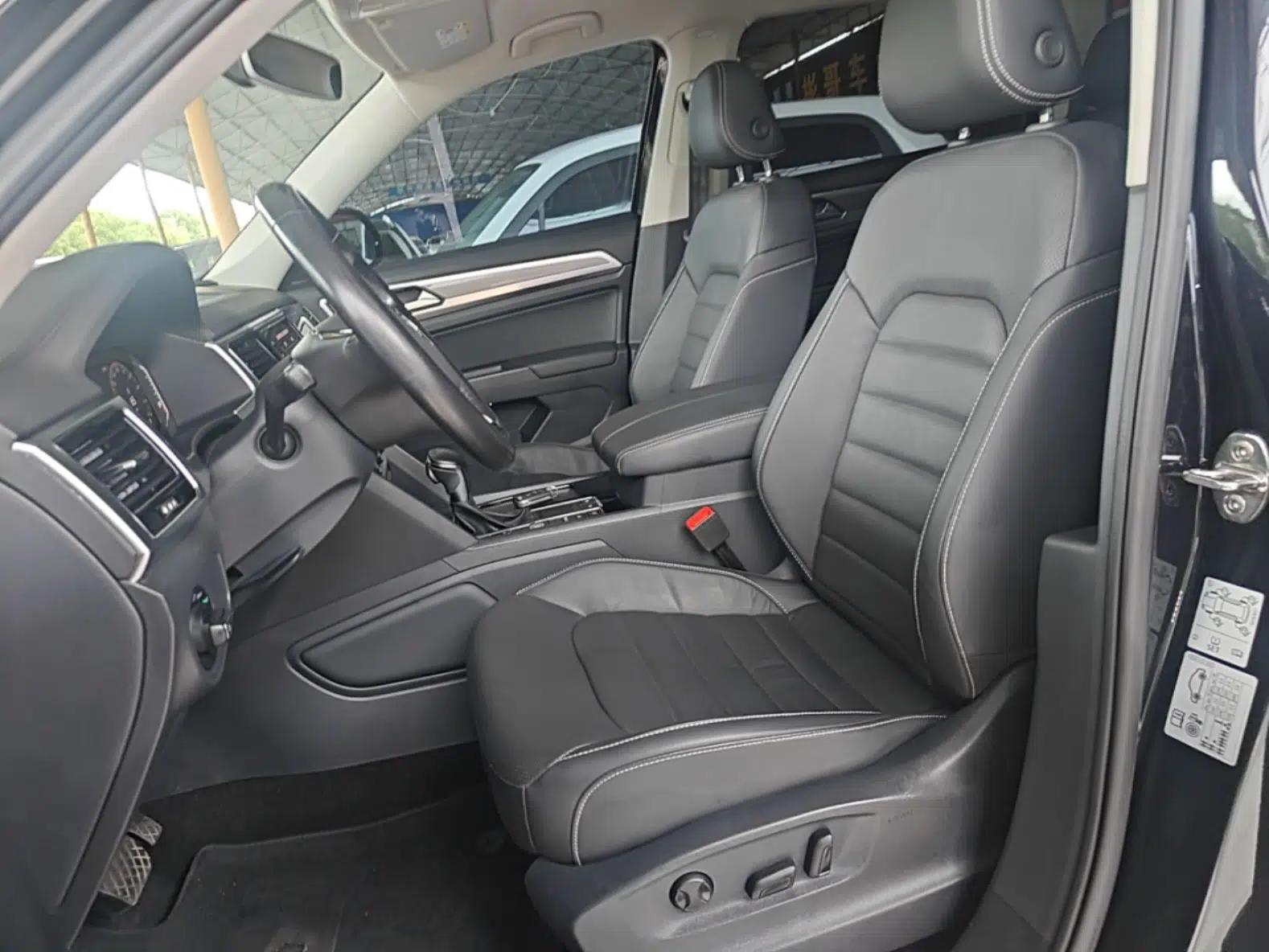 Volkswagen Teramont 2020 330TSI Two-Wheel-Drive Luxury Edition China VI Standard — миниатюра 17