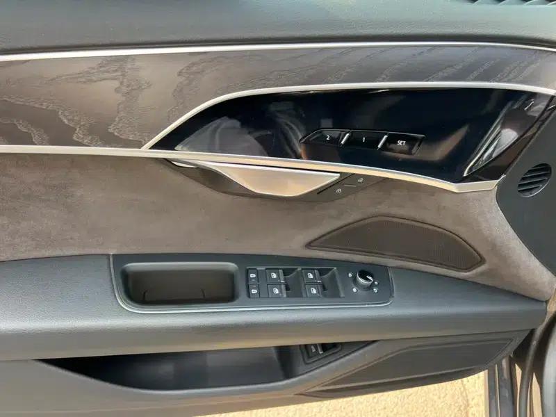 Audi A8 2018 A8L 55 TFSI quattro Premium Edition — миниатюра 25