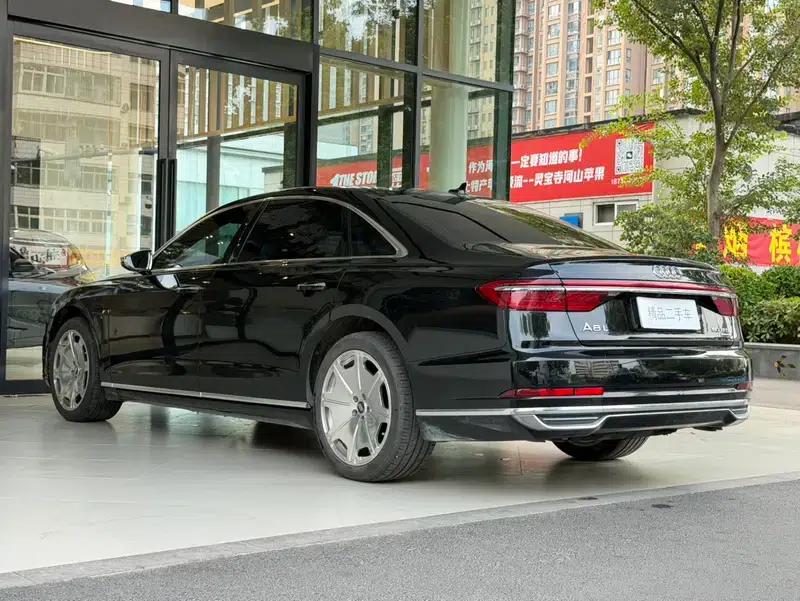 2021 Audi A8 A8L 50 TFSI quattro Comfort — миниатюра 5