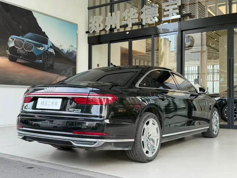2021 Audi A8 A8L 50 TFSI quattro Comfort — миниатюра 7