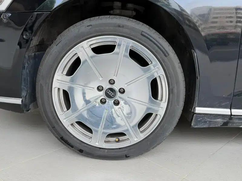 2021 Audi A8 A8L 50 TFSI quattro Comfort — миниатюра 8