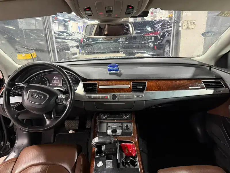 2013 Audi A8 A8L 45 TFSI quattro Luxury — миниатюра 4
