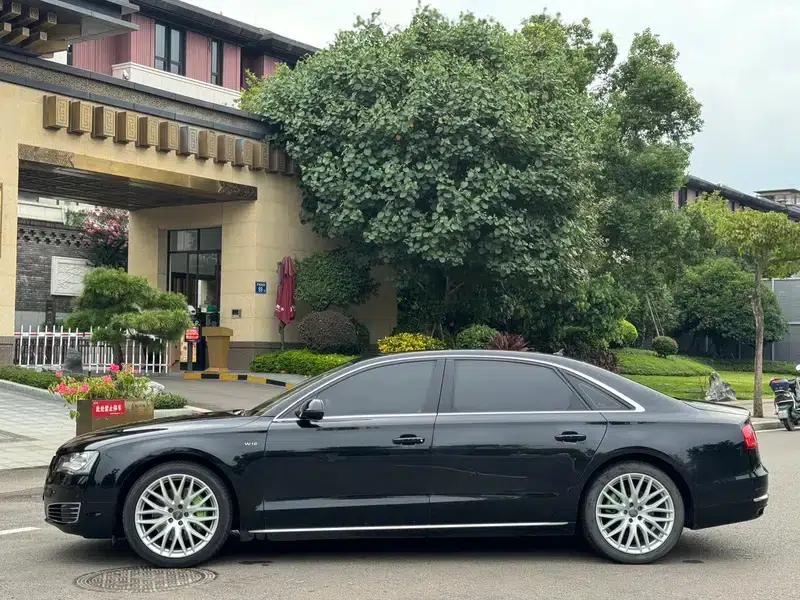 2013 Audi A8 A8L 45 TFSI quattro Comfort — миниатюра 4