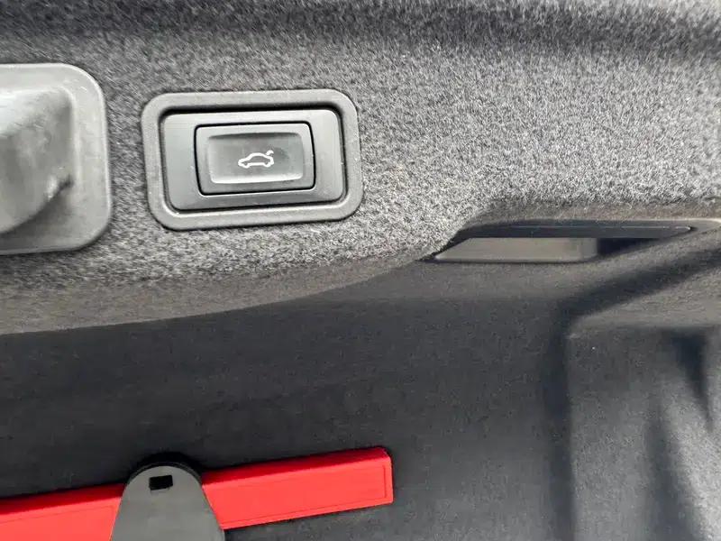 2013 Audi A8 A8L 45 TFSI quattro Comfort — миниатюра 9