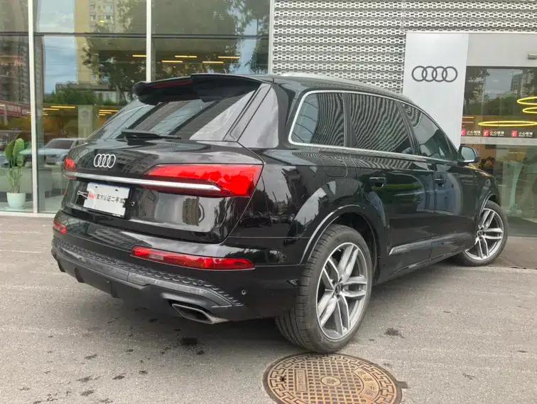 Audi Q7 2024 55 TFSI quattro S line Sport — миниатюра 4