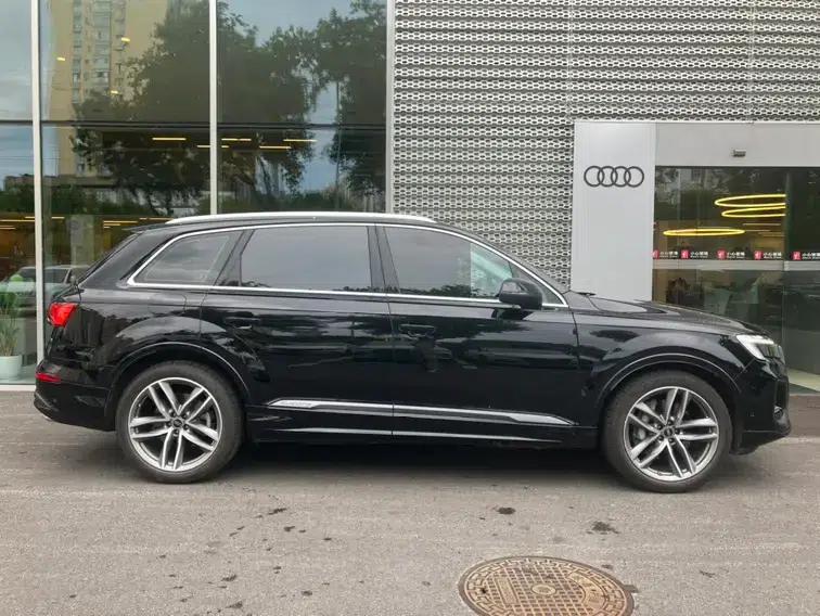 Audi Q7 2024 55 TFSI quattro S line Sport — миниатюра 5
