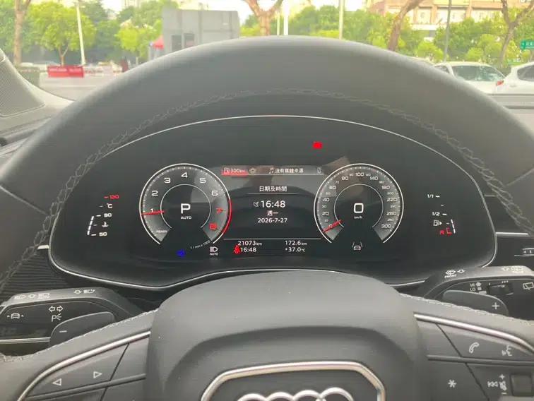 Audi Q7 2024 55 TFSI quattro S line Sport — миниатюра 10