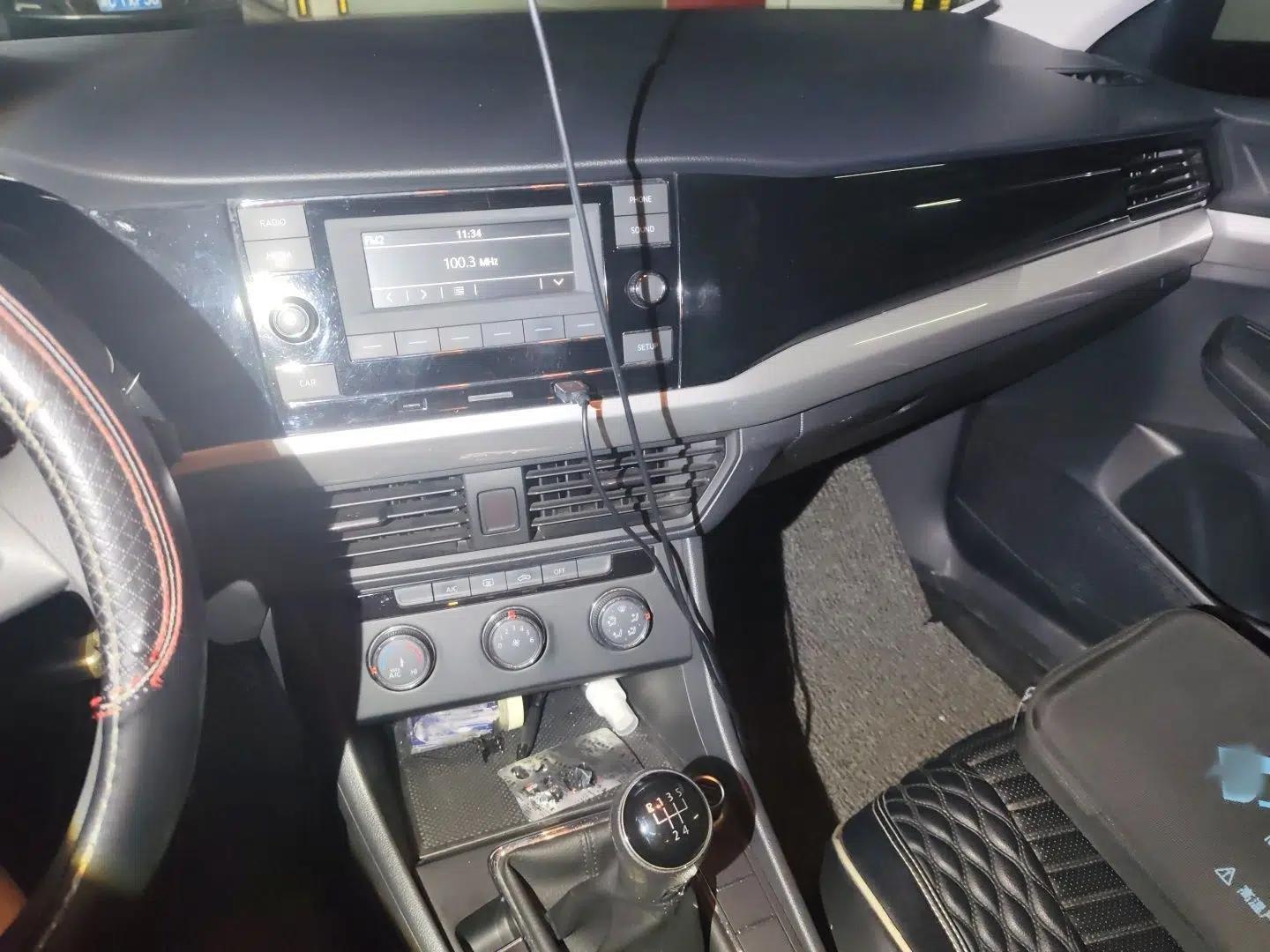 Volkswagen Bora 2020 1.5L Manual Fashion Edition — миниатюра 12