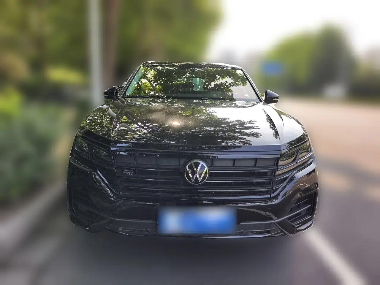 Volkswagen Touareg 2021 3.0 TSI Luxury Edition Black Diamond Sport Package — миниатюра 2