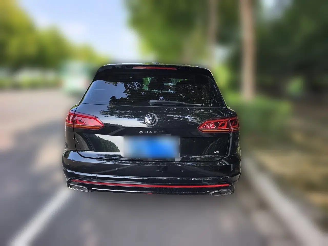 Volkswagen Touareg 2021 3.0 TSI Luxury Edition Black Diamond Sport Package — миниатюра 5