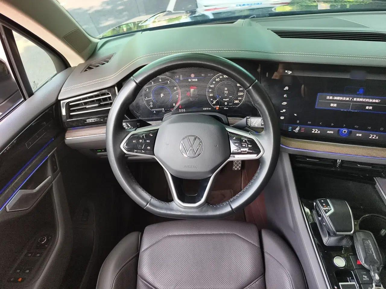Volkswagen Touareg 2021 3.0 TSI Luxury Edition Black Diamond Sport Package — миниатюра 10