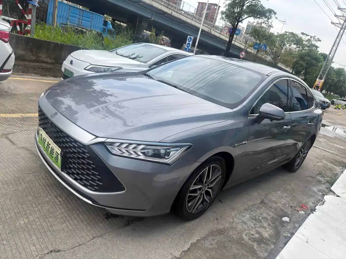 Qin PLUS 2021 DM-i 55KM Flagship Edition — миниатюра 1